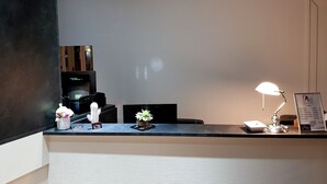 Reception - Hotel Le Marceau (Limoges)