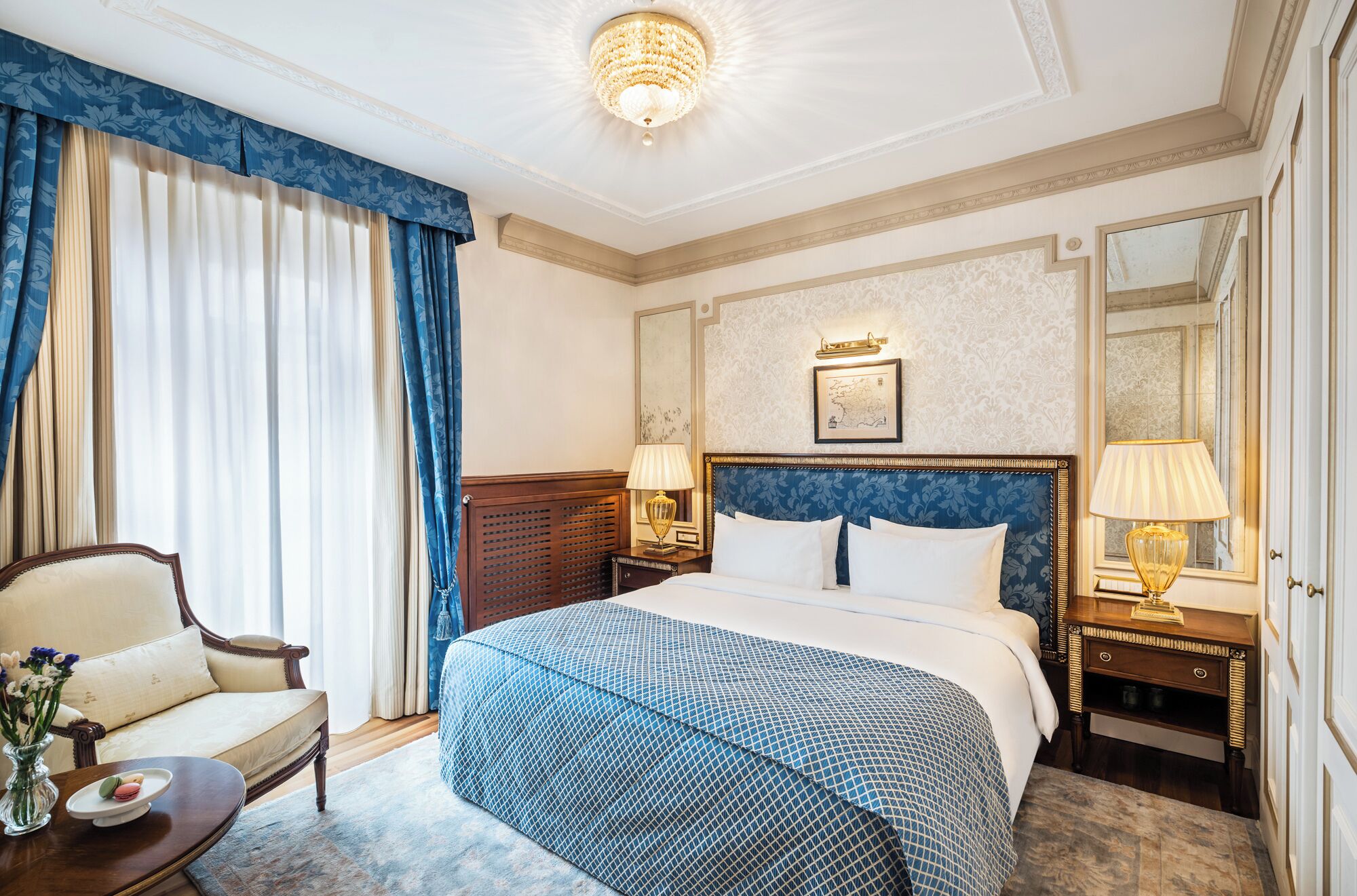 Premium bedding, pillowtop beds, minibar, in-room safe