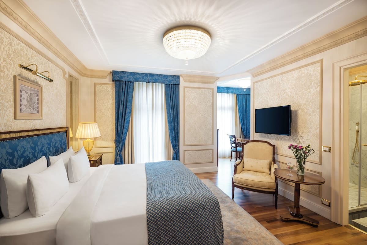 Premium Room, 1 King Bed