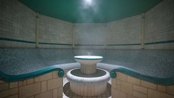Sauna, hot tub, steam room, body treatments, aromatherapy