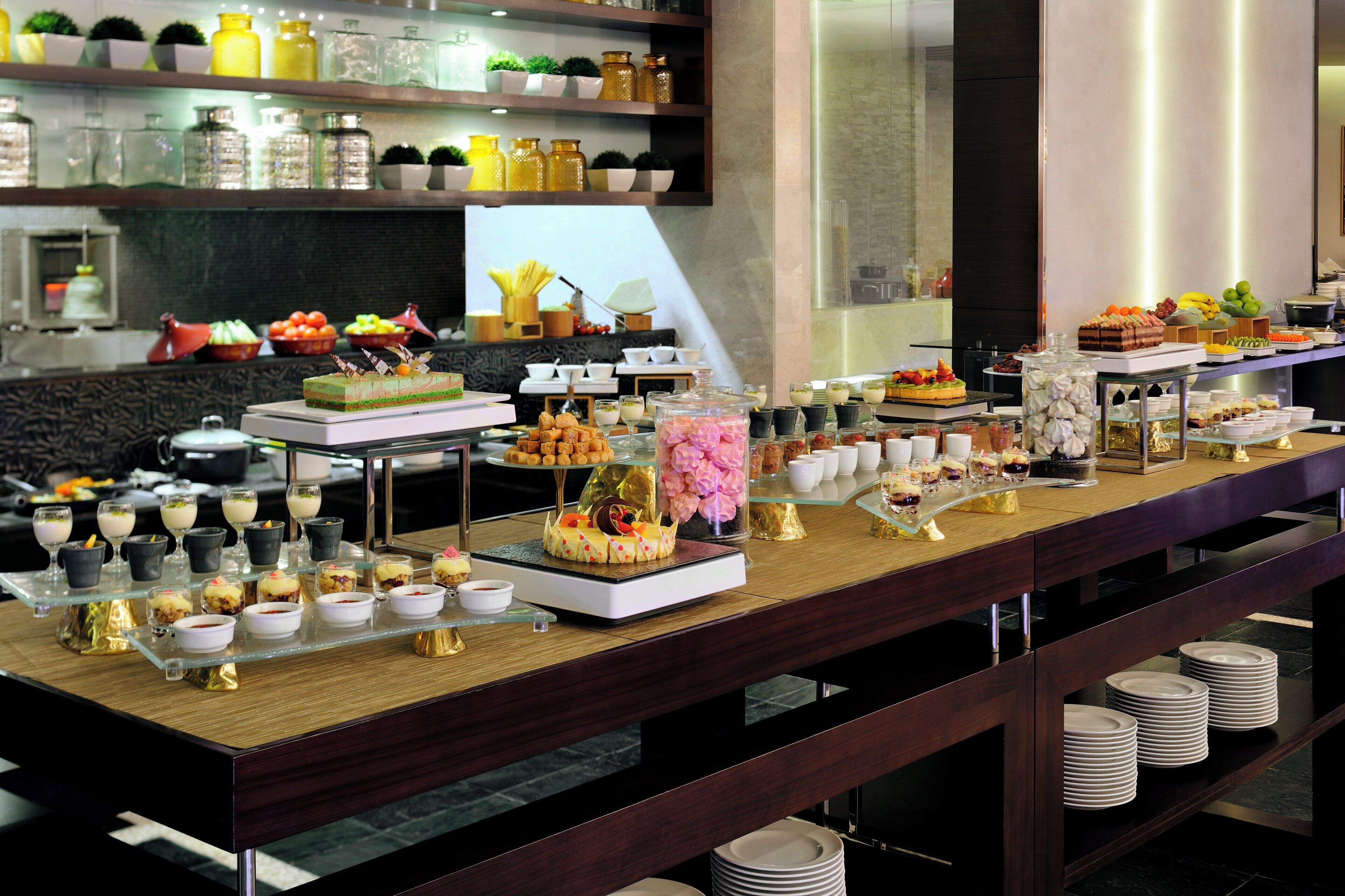Frokostbuffé hver dag (AED 120 per person)