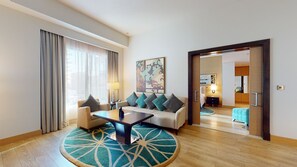 Executive Suite, 1 King Bed, Non Smoking