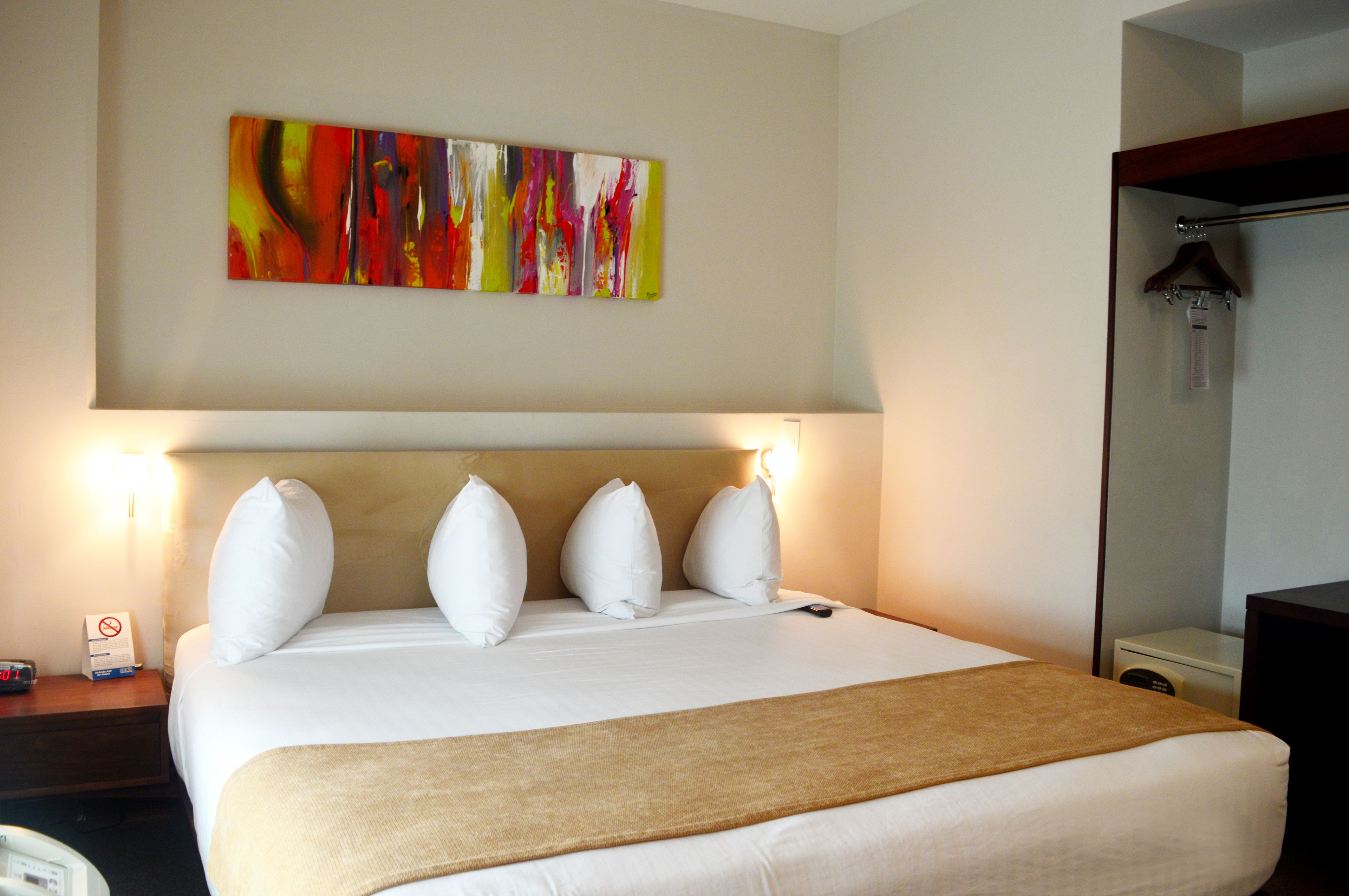 suite | premium bedding, in-room safe, desk, blackout curtains