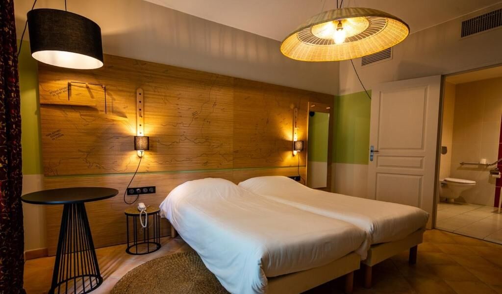 minibar, in-room safe, soundproofing, cots/infant beds