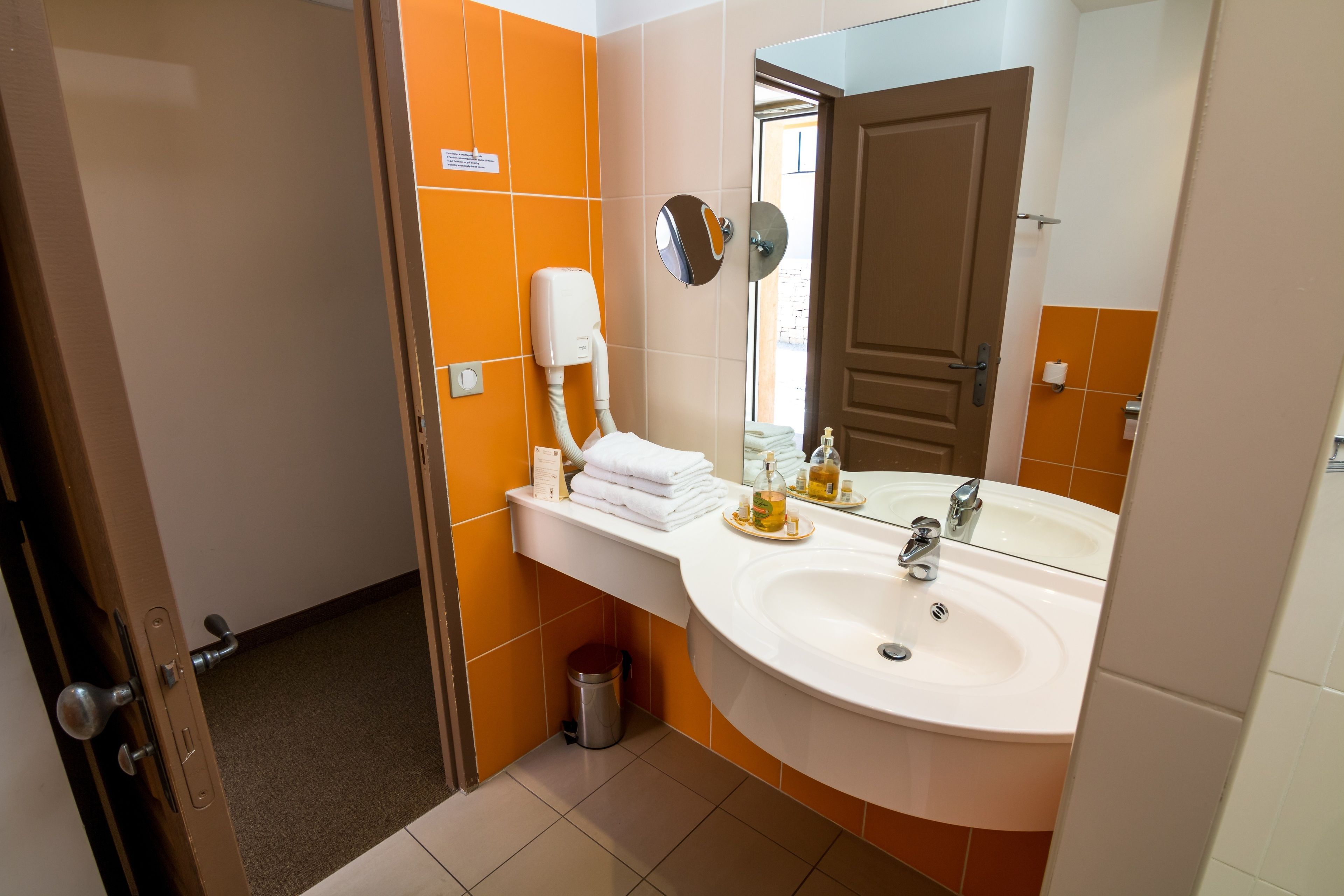 triple room | bathroom sink