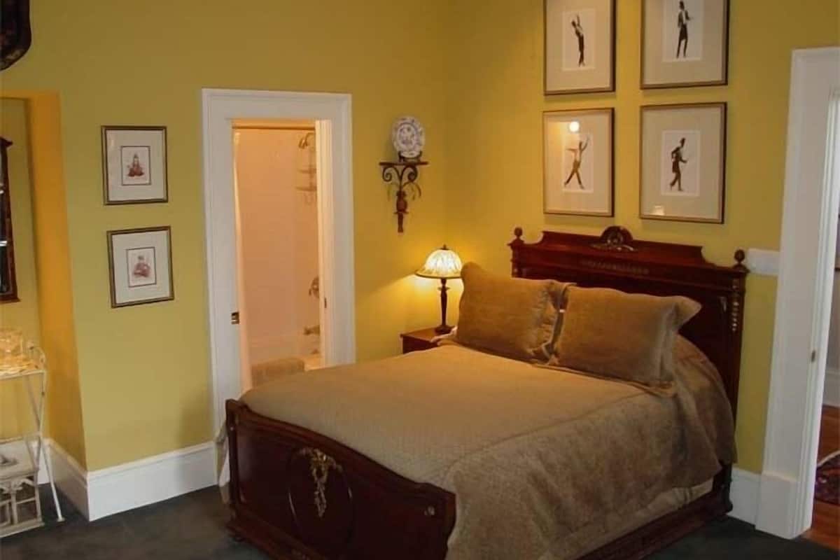 The Regency Room | 1 bedroom, premium bedding, individually decorated