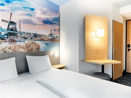 Habitación doble | Ropa de cama hipoalergénica, escritorio, wifi gratis y ropa de cama