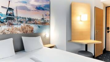 Habitación doble | Ropa de cama hipoalergénica, escritorio, wifi gratis y ropa de cama