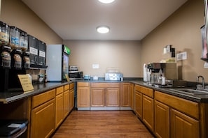 Dining - Relax Inn & Suites (Kuttawa)