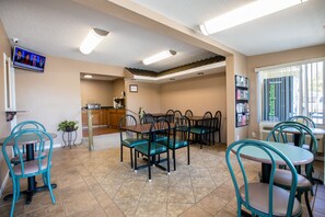 Dining - Relax Inn & Suites (Kuttawa)