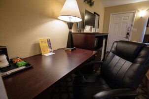 Ropa de cama de alta calidad y escritorio 