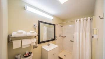 Suite, 2 Queen Beds, Non Smoking, No Pets
