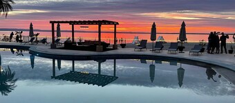 La Posada Hotel & Beach Club