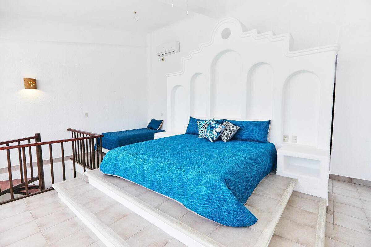 Iron/ironing board (on request), free WiFi, bed sheets