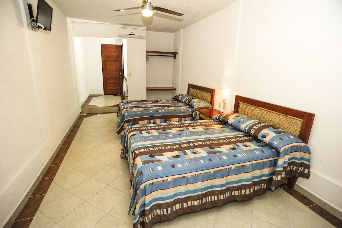 Kamar Double Standar | Setrika/meja setrika, Wi-Fi gratis, dan seprai linen