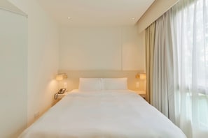 In-room safe, desk, laptop workspace, blackout curtains