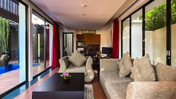Three Bedroom Residence Private Pool | 客廳 | LCD 液晶電視、 DVD 播放機