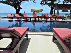 Outdoor pool - Tradewind by Lawana (Koh Samui)