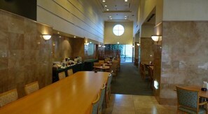 Breakfast, lunch and dinner served  -  KOBE LUMINOUS HOTEL HYOGOEKIMAE (Kobe)