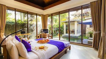 Select Comfort beds, minibar, in-room safe, desk