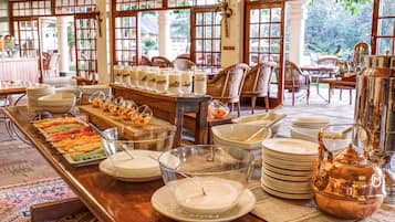 Free daily full breakfast
