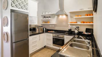 Suite (Strathearn) | In-room dining