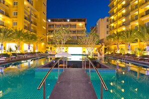 Outdoor pool, sun loungers