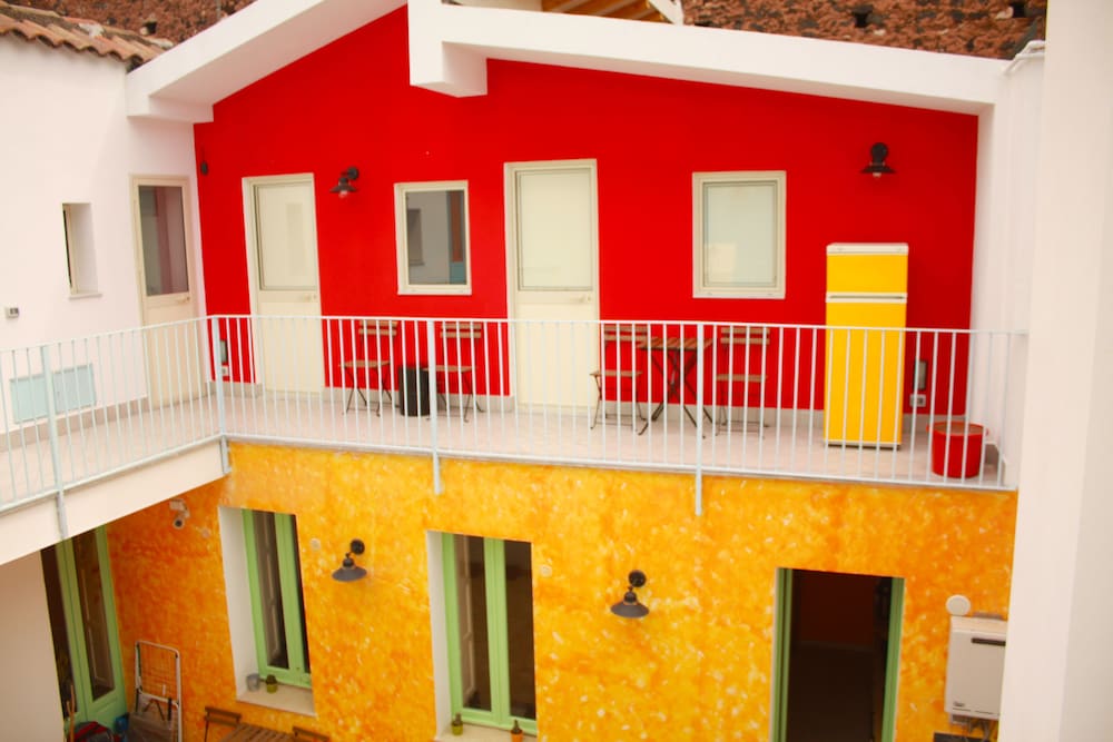 City in Hostel Bed and Breakfast Catania image