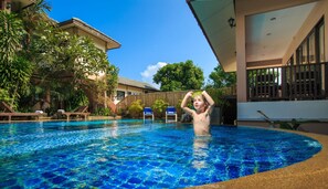 Outdoor pool - Oasis Hakuna Matata Hotel (Koh Samui)
