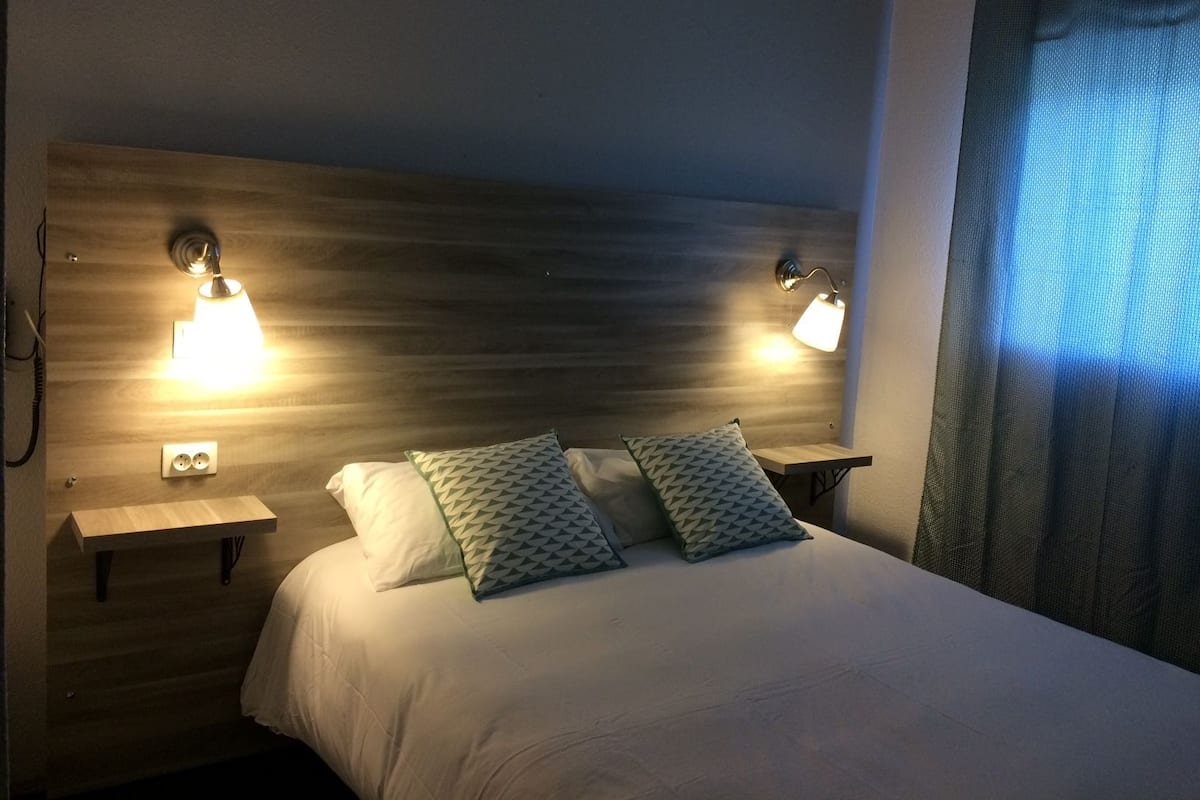 Chambre Double, terrasse | Lits bébé (gratuits), lits pliants/supplémentaires, Wi-Fi gratuit