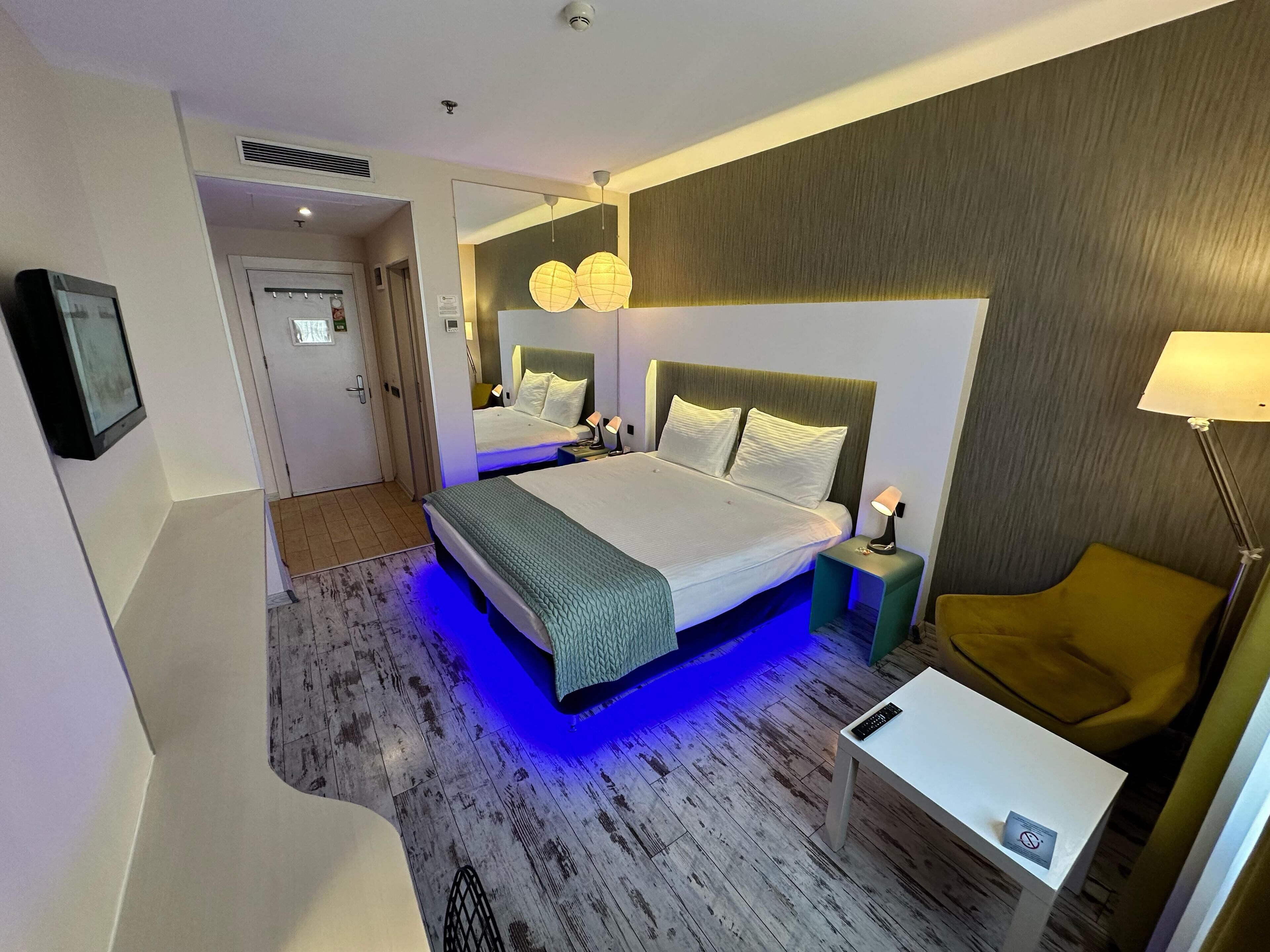 Standard-Doppelzimmer | Hochwertige Bettwaren, Minibar (mit einigen kostenlosen Artikeln)