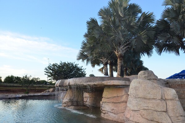 Outdoor pool - Sand River Resort (Musina)