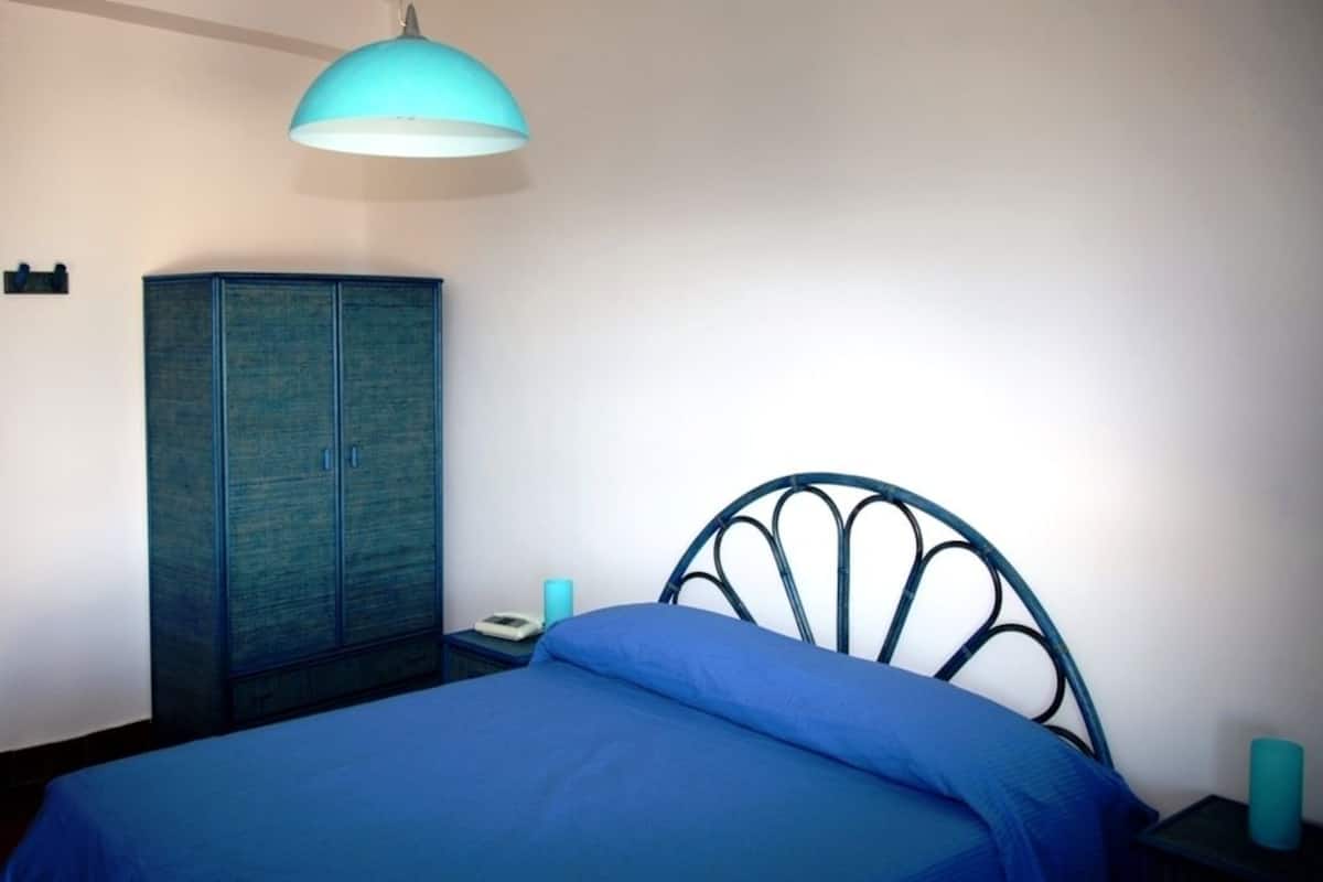 Superior Double Room | In-room safe, cots/infant beds, rollaway beds