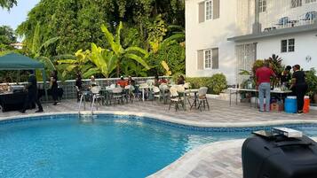 Piscina a l'aire lliure