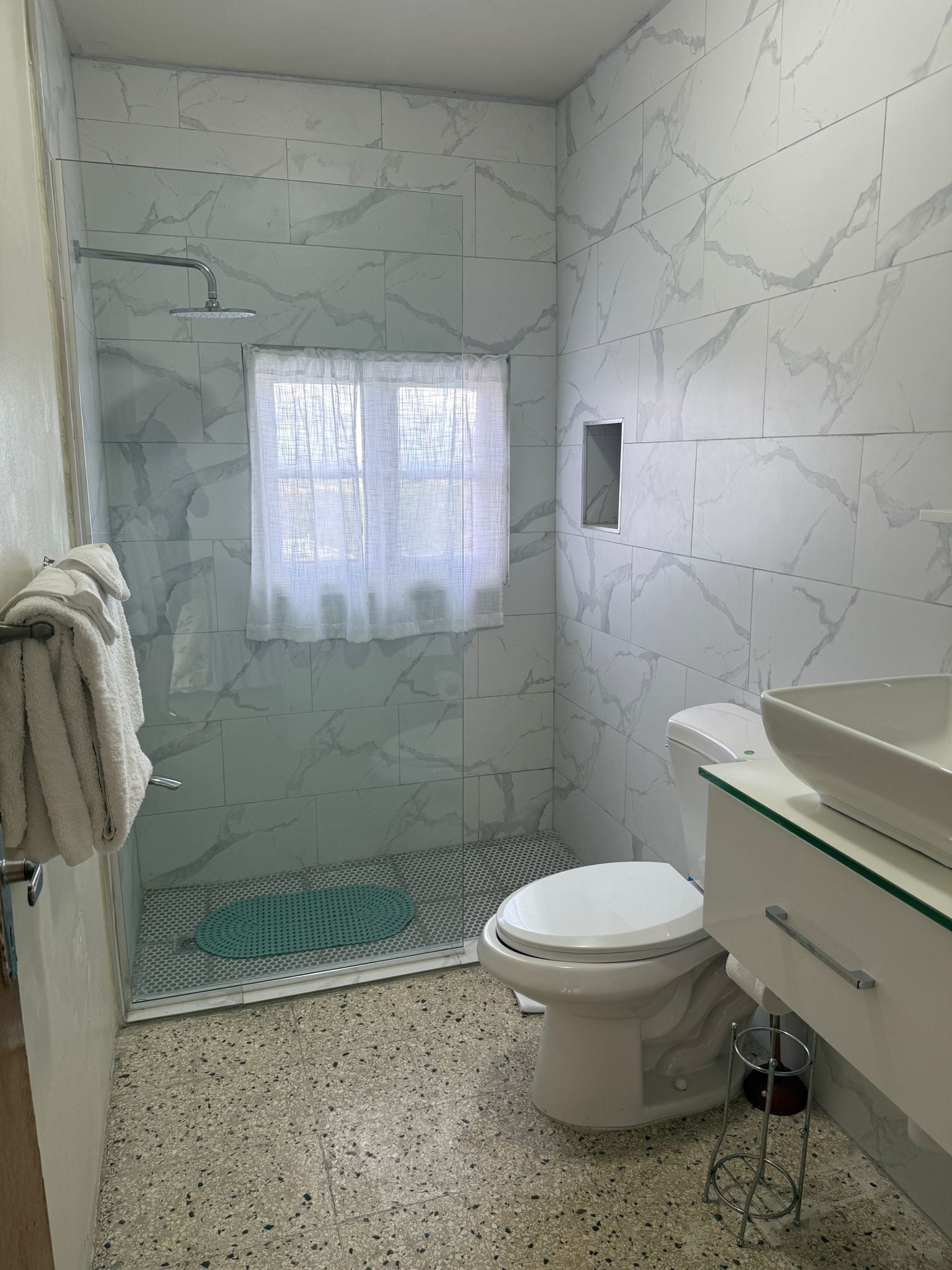 Suite, 1 chambre | Salle de bain