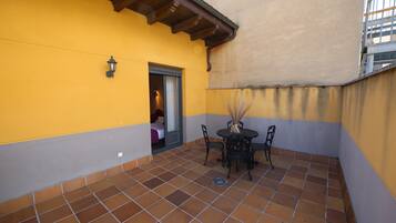 Chambre Double Supérieure, terrasse | Terrasse/Patio