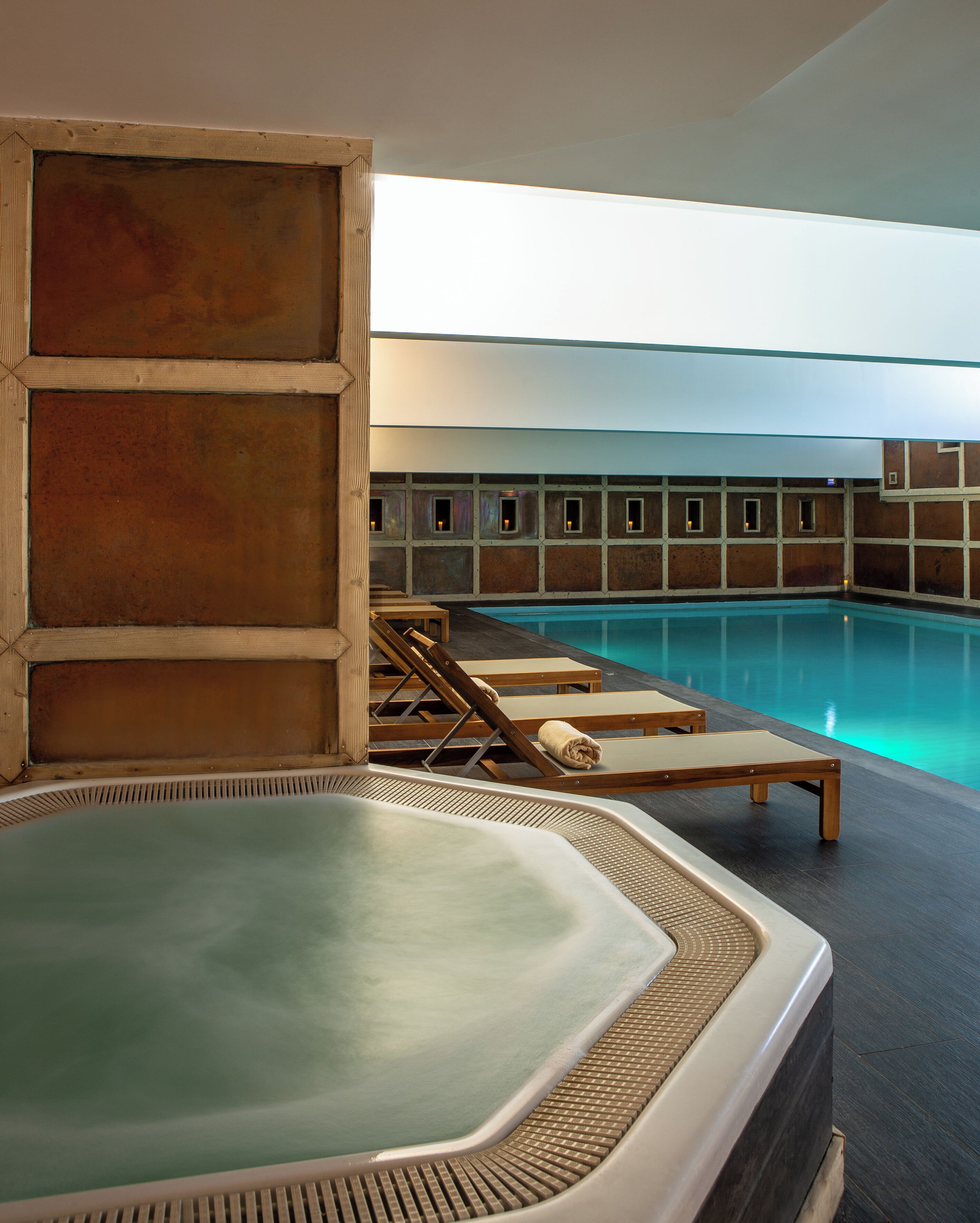 Bañera de hidromasaje interior