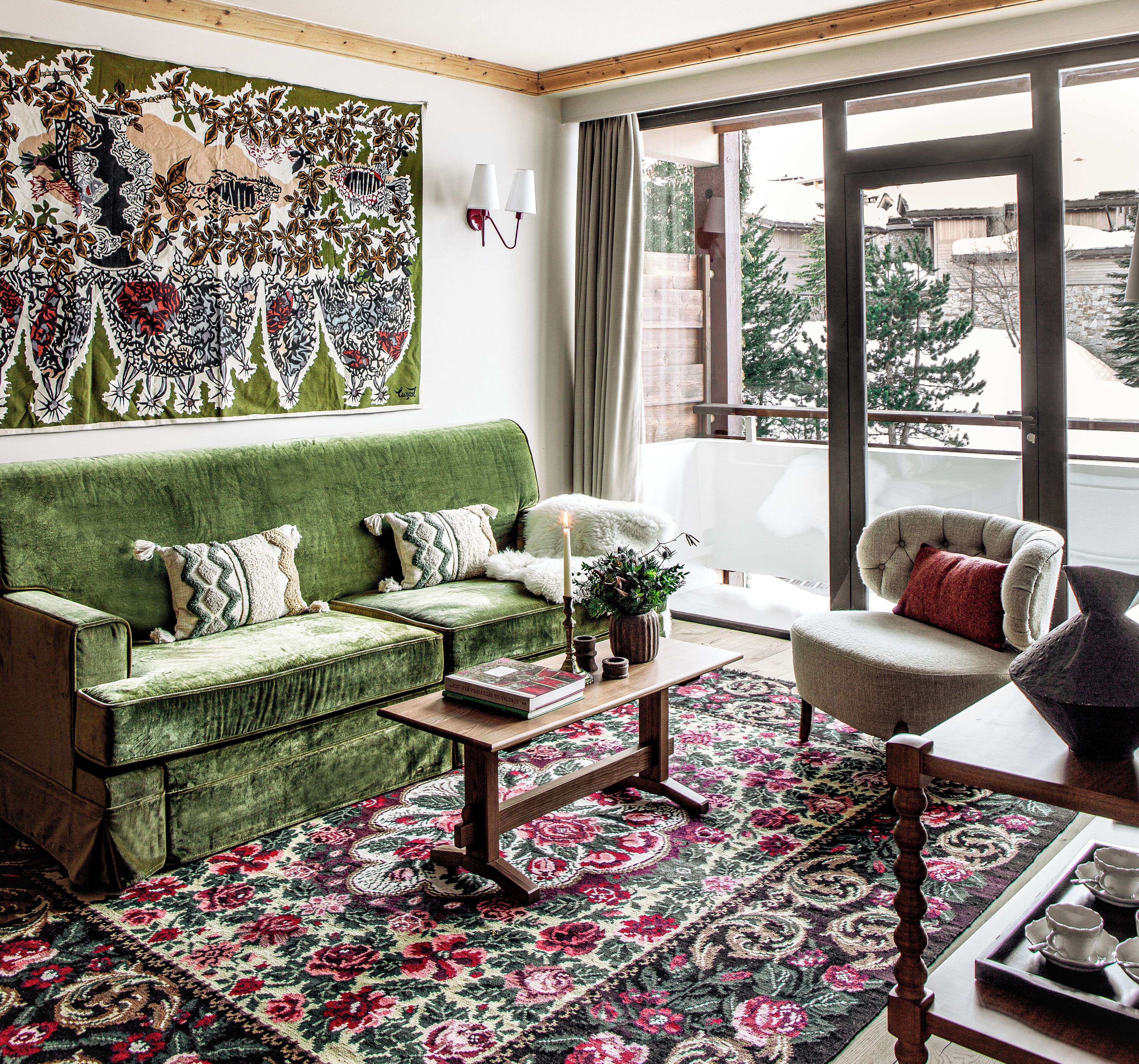 Flat-screen TV, pay movies