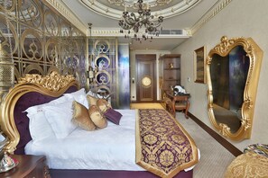 Premium bedding, free minibar, in-room safe, individually decorated - Daru Sultan Galata (Istanbul)