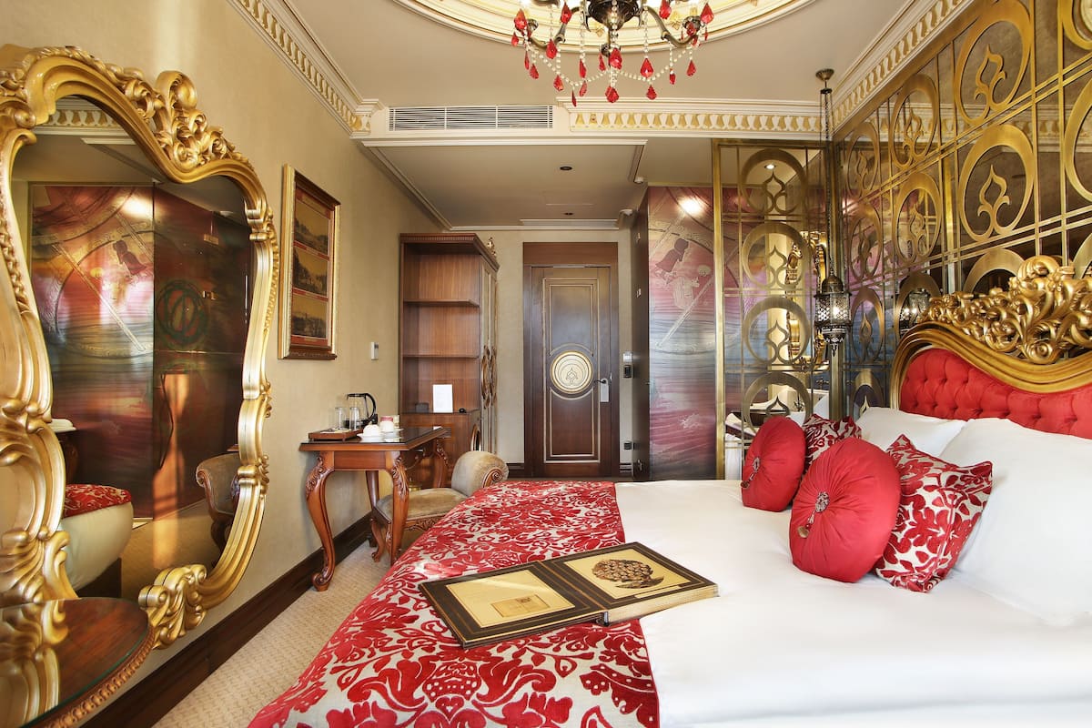 Premium bedding, free minibar, in-room safe, individually decorated