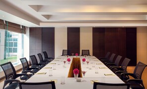 Meeting facility - Golden Tulip Bhiwadi (Tijara)