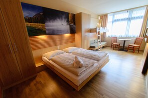 In-room safe, individually decorated, individually furnished, desk