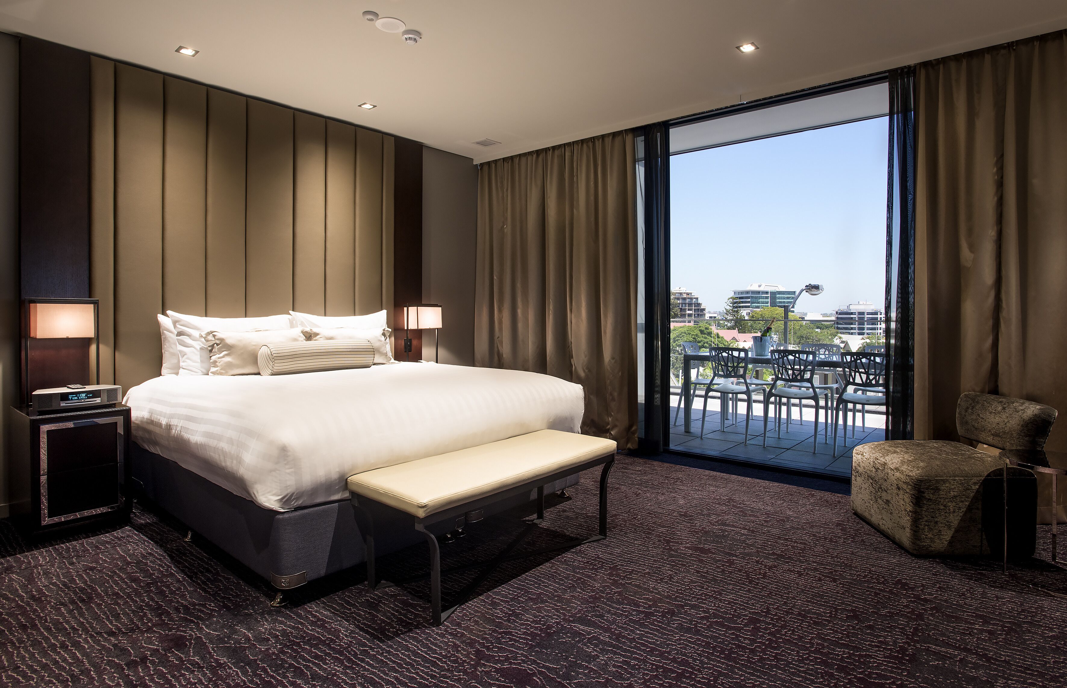 jg suite | premium bedding, in-room safe, desk, iron/ironing board