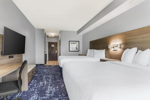 Best Western Plus Fort Worth Forest Hill Inn & Suites