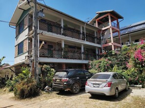 Front of property - Baan Por Jai (Ko Lanta)