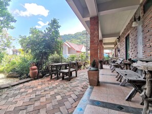 Courtyard - Baan Por Jai (Ko Lanta)