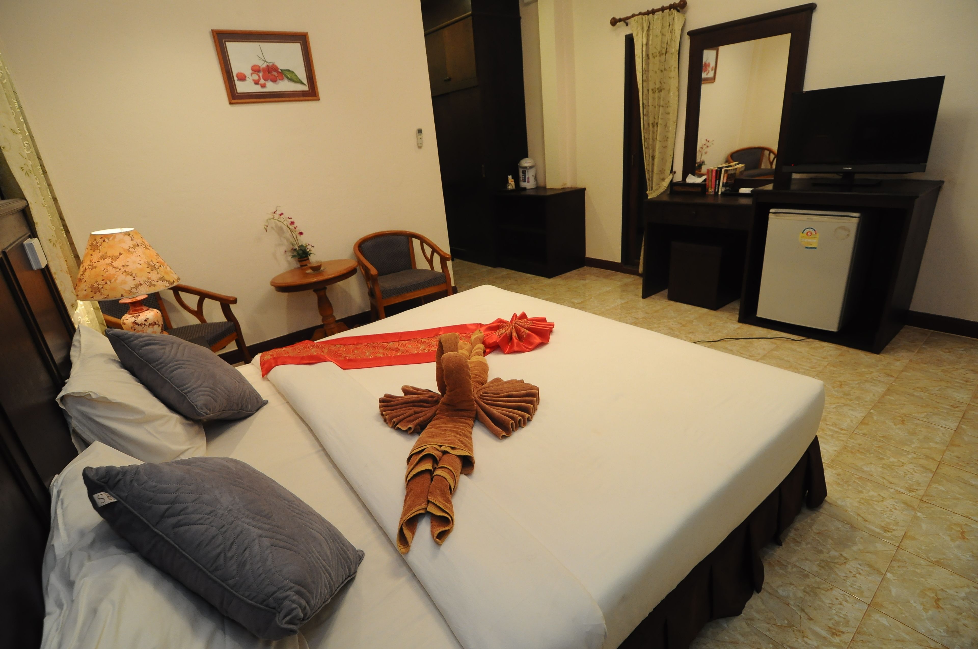 deluxe room | minibar, blackout curtains, rollaway beds, free wifi