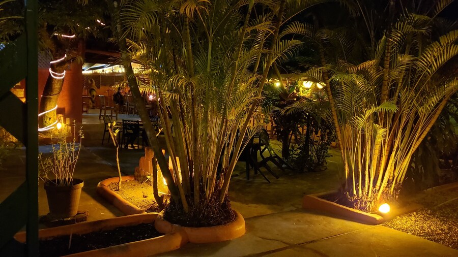 Sunrise Club Hotel Restaurant & Bar