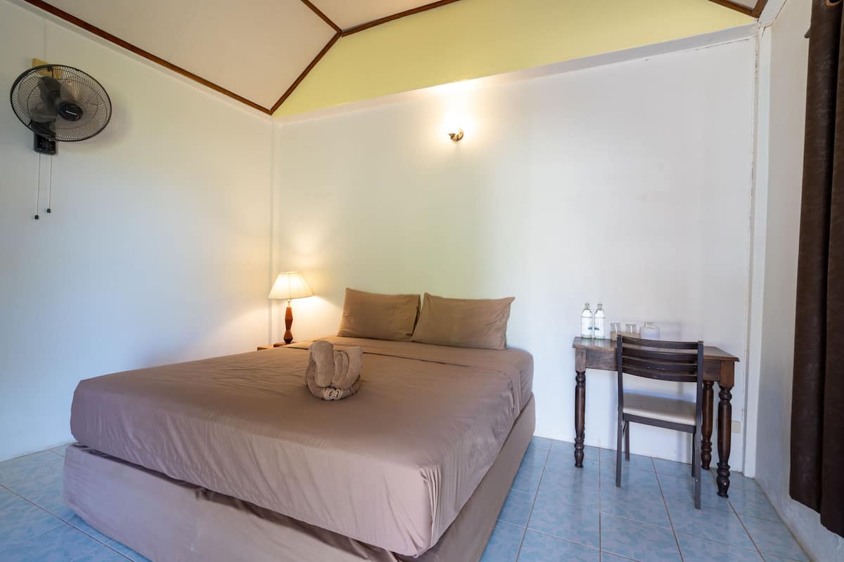 Bungalow with Fan | 客房内保险箱、办公桌、免费婴儿床、免费 WiFi