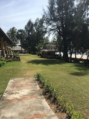 Garden - Good Days Lanta Beach Resort (Ko Lanta)
